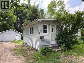 8 Siskind Ct in Chatham, ON - Building Photo - Building Photo