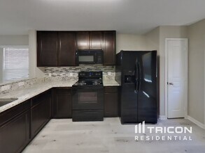 9922 Orchid Spring Ln in Houston, TX - Building Photo - Building Photo