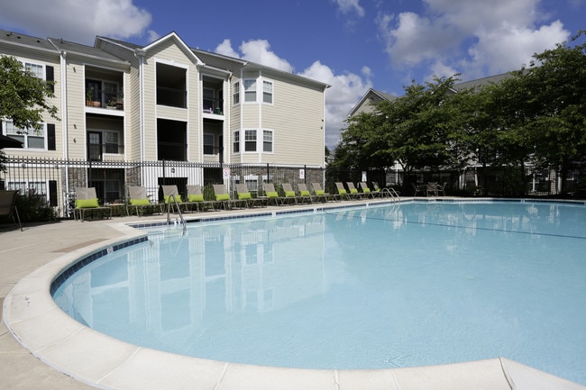 Mount Laurel Crossing in Mount Laurel, NJ - Building Photo - Building Photo