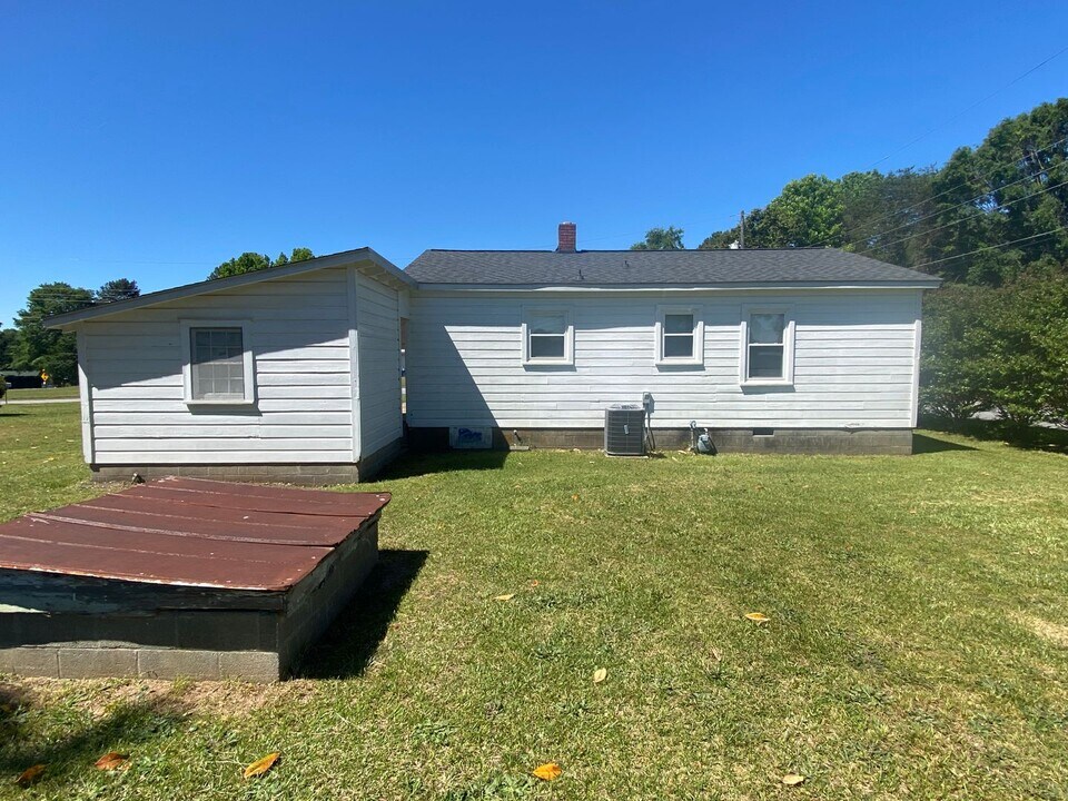 106 Immanuel Church Rd in Shelby, NC - Building Photo