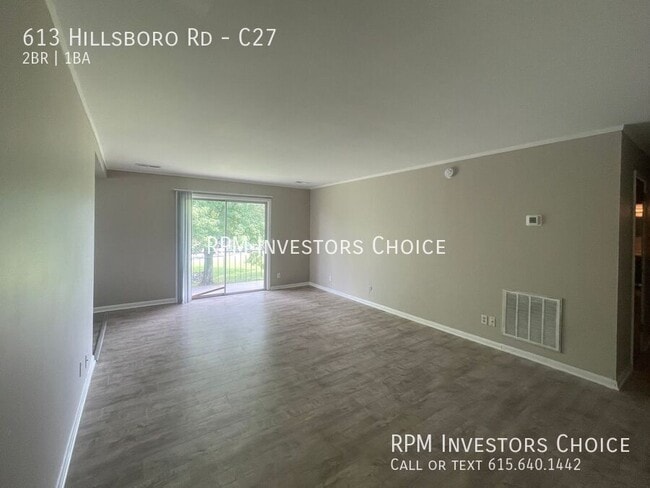 613 Hillsboro Rd in Franklin, TN - Foto de edificio - Building Photo