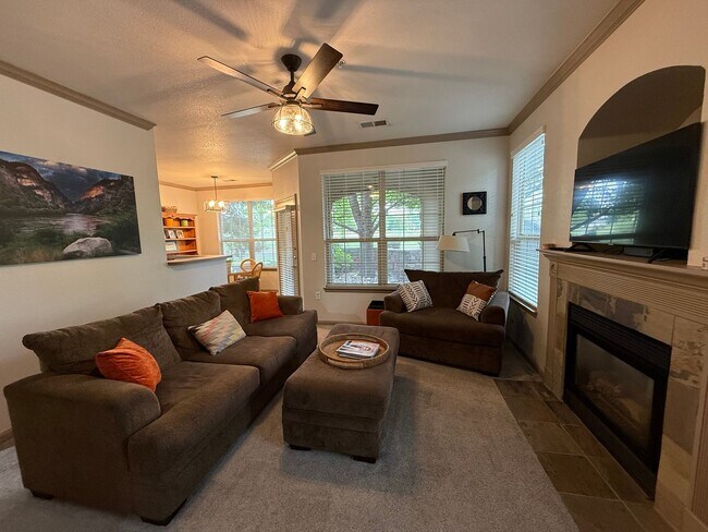 5620 Fossil Creek Pkwy in Fort Collins, CO - Building Photo - Building Photo