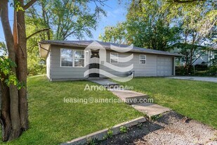 6113 E 153 St in Grandview, MO - Building Photo