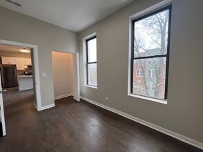 3508 W Armitage Ave, Unit 3M in Chicago, IL - Building Photo - Building Photo