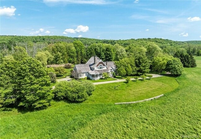 4431 Route 44 in Millbrook, NY - Building Photo - Building Photo