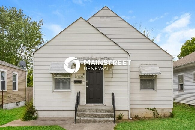 property at 1526 N Grant Ave