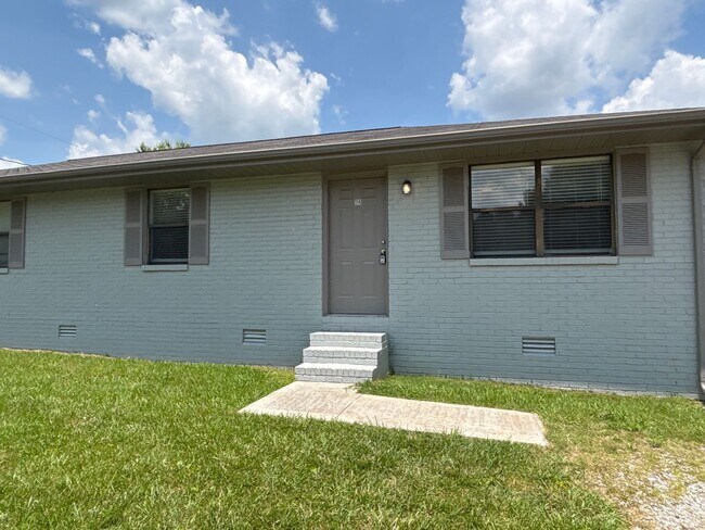 114 Wiley St in Manchester, TN - Building Photo - Building Photo