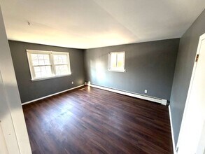 330 Olive Ave in Horsham, PA - Building Photo - Building Photo