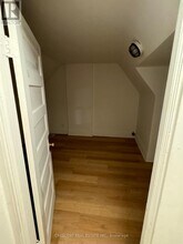 1057 Davenport Rd in Toronto, ON - Building Photo - Building Photo