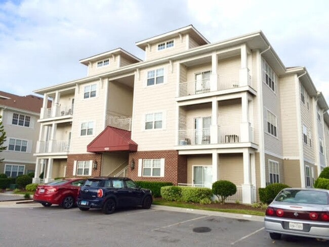 property at 920 Southmoor Dr