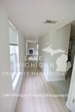 3281 Park Ridge Ln NE in Grand Rapids, MI - Building Photo - Building Photo