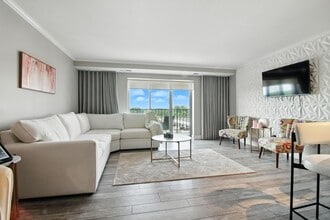 411 S Old Woodward Ave in Birmingham, MI - Building Photo - Building Photo