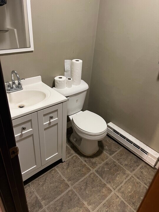 832 Oakdale Rd, Unit 832 Oakdale rd in Johnson City, NY - Building Photo