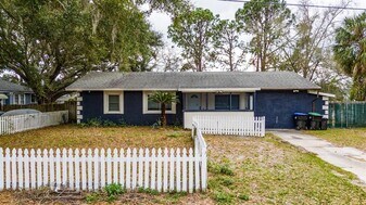 6531 Hill Top Rd in Orlando, FL - Building Photo