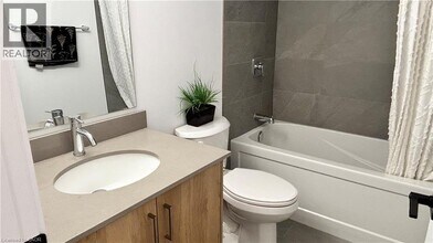 31 Mill St in Kitchener, ON - Building Photo - Building Photo