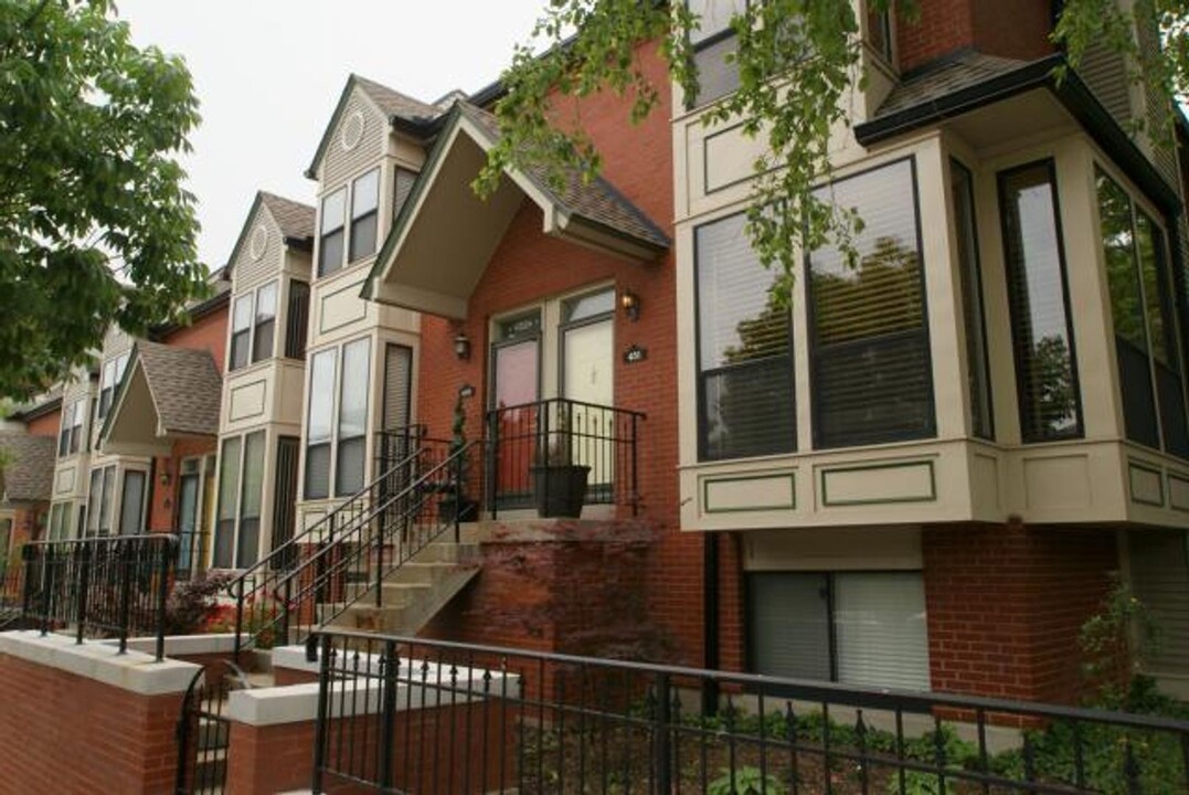 449 W 10th St in Kansas City, MO - Building Photo