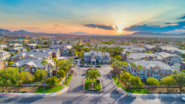 Colonial Grand at Palm Vista photo'