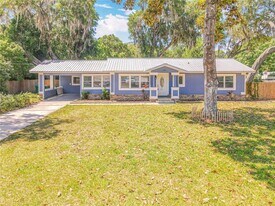 1006 E 11th Ave in Mount Dora, FL - Building Photo