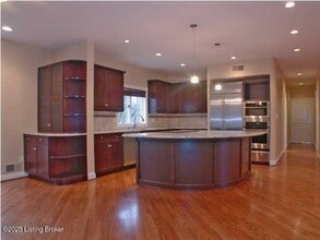 4303 Twin Elms Ct in Louisville, KY - Building Photo - Building Photo