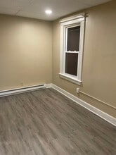 5 Franklin St in Bristol, CT - Building Photo - Building Photo