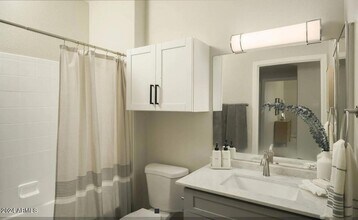 10 W Minnezona Ave, Unit 1 in Phoenix, AZ - Building Photo - Building Photo