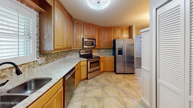 2063 Wax Myrtle Ct in Orange Park, FL - Building Photo - Building Photo