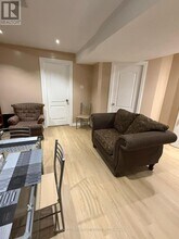 7275 Village Walk in Mississauga, ON - Building Photo - Building Photo