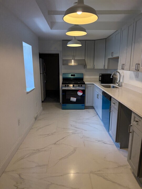 3300 Chestnut Ave in Baltimore, MD - Building Photo