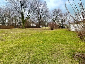 566 Walnut St in Elyria, OH - Building Photo - Building Photo