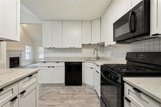 405 Bon Temps Roule in Mandeville, LA - Building Photo - Building Photo