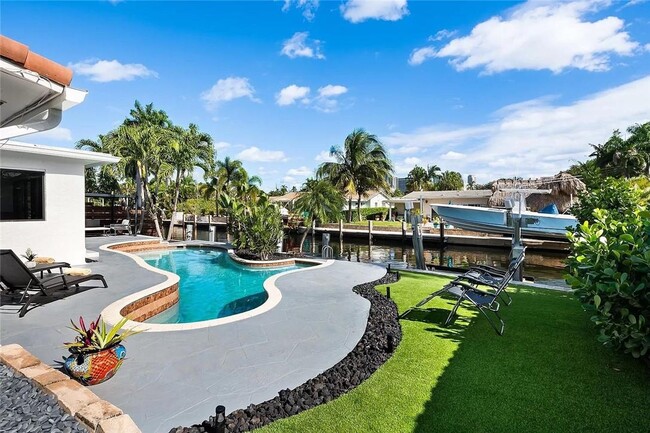 530 SW 11th Ave in Fort Lauderdale, FL - Foto de edificio - Building Photo