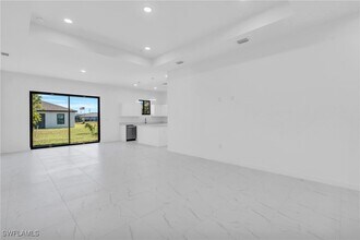 710 Eisenhower Blvd in Lehigh Acres, FL - Building Photo - Building Photo