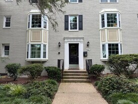 806 S Arlington Mill Dr in Arlington, VA - Building Photo