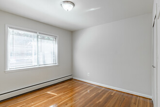 The Wilshire Apartments in Baltimore, MD - Building Photo - Interior Photo