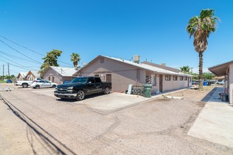 2343 E Pueblo Ave in Phoenix, AZ - Building Photo - Building Photo