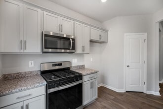 423 David Hill Dr in Sanford, NC - Building Photo - Building Photo