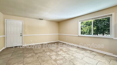 312 Ashlawn Dr in Norfolk, VA - Building Photo - Building Photo