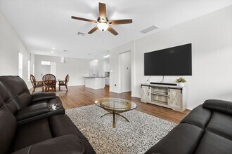 141 Rowdy Yates Wy in Jarrell, TX - Building Photo - Building Photo