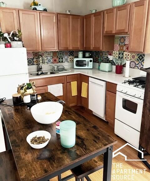 property at 918 Green Bay Rd