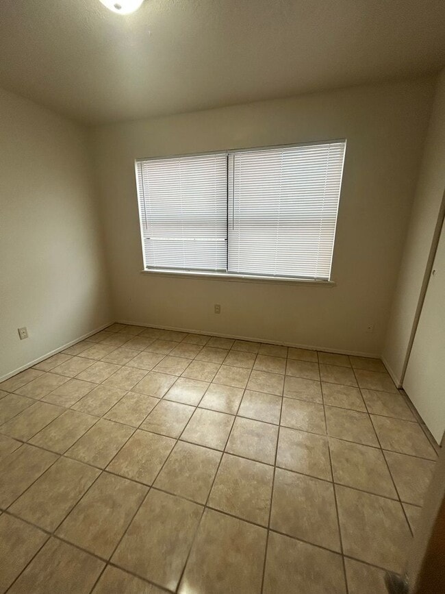 703 W Calle Sur St in Hobbs, NM - Building Photo - Building Photo