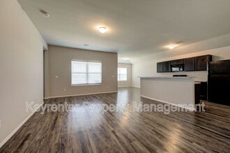 9440 SW 44th Terrace in Oklahoma City, OK - Building Photo - Building Photo