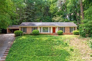 6550 Bridgewood Valley Rd NW in Atlanta, GA - Building Photo