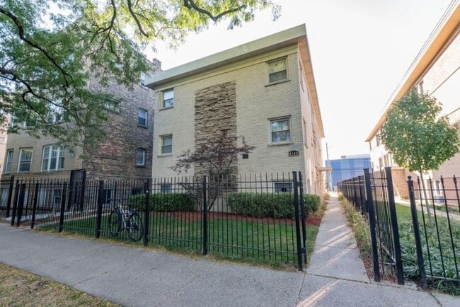 property at 4540 N Wolcott Ave