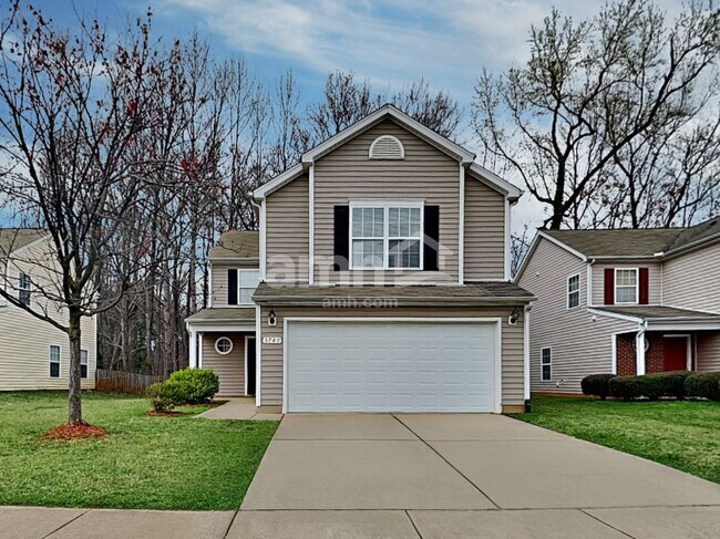 property at 3741 Horseshoe Farm St