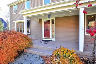 16 Virginia Ln in Farmington, CT - Building Photo - Building Photo