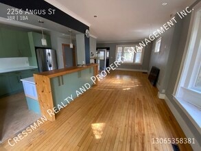3 bed, 1 bath FULL HOUSE located Downtown  in Regina, SK - Building Photo - Building Photo