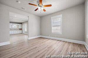 910 Piedmont Ave in San Antonio, TX - Building Photo - Building Photo