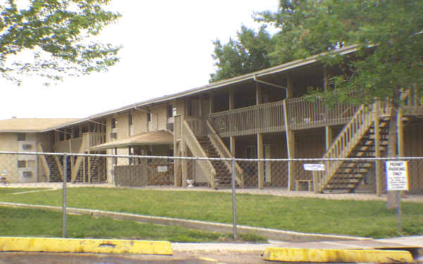 Parkview Apartments in Lakewood, CO - Building Photo - Building Photo