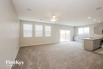 4556 Amberley Ridge Ave in Las Vegas, NV - Foto de edificio - Building Photo