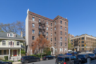 200 E 19th St in Brooklyn, NY - Building Photo - Primary Photo